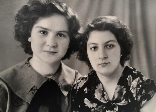 Unknown left, Raisa/Raya Zaslavskaya Shoikhet