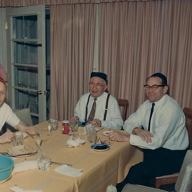 Abe and Louis Cohn.  Pesach Pessach Passover Seder. See notes.