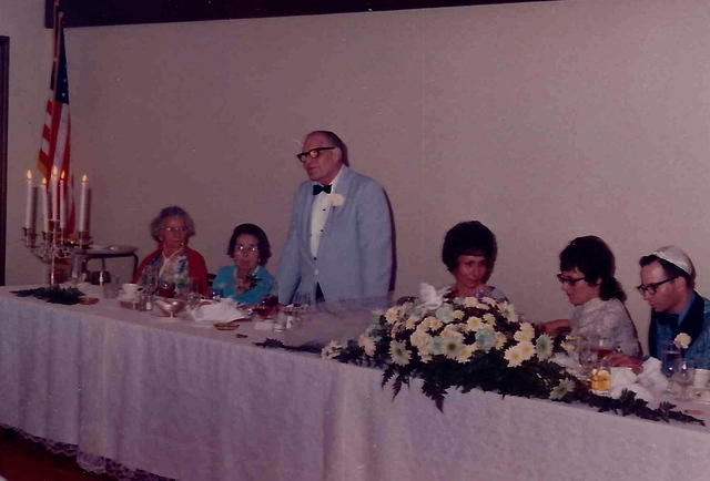 Dina Glazer Spivack, Anna Herszkowicz Hecht, Ted Clutz, Thelma Hecht Clutz, Marcia Clutz Tropp, Arnie Tropp