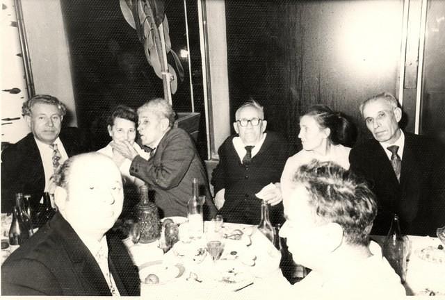 Nathan Kishinevsky, Roza Reizl Shatajko Komar, Yakov Gurevich, David Rybalov, Gita, one of the nieces of Reizl Gurevich, Nuta Komar
