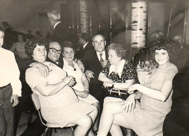 Sonya and David Rybalov, Roza Reizl Shatajko Komar, unknown, friend, Inna Rybalov