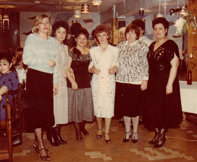 Laura Komar Breitberg center not with relatives