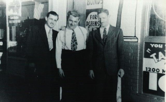 Dave, Joe, and Maurice Steinlauf.  Charlie probably took the pic.