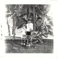 Karen Tulchinsky Smith and Bari Tulchinsky Efron.  Houston, TX